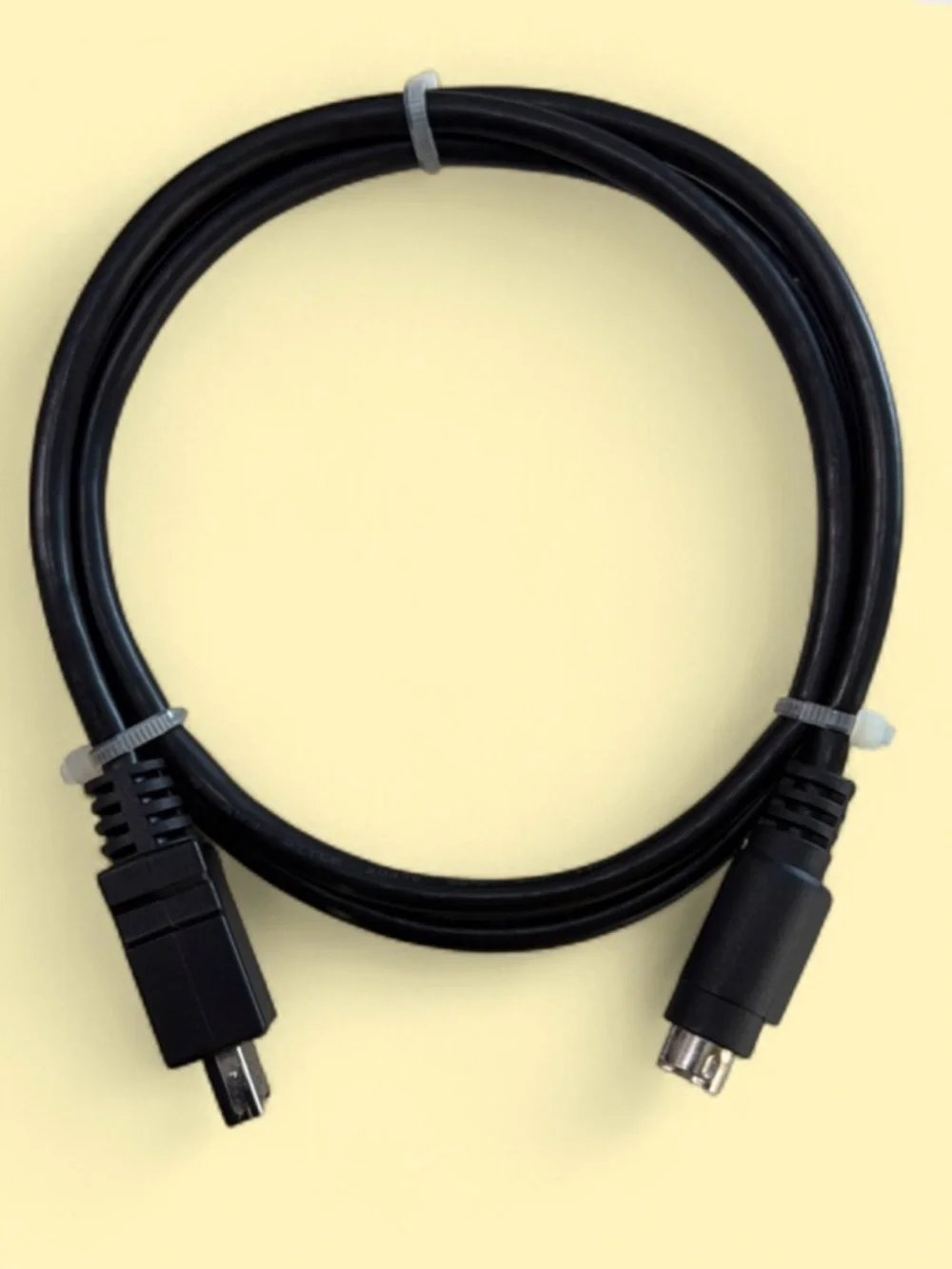 PlayStation Multi Out to DIN7 3ft Connector.